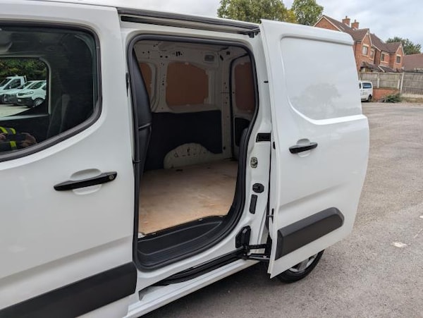 Used Peugeot Partner 2021 for sale - 76127311: Photo 16