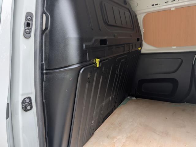 Used Peugeot Partner 2021 for sale - 76127311: Photo 17