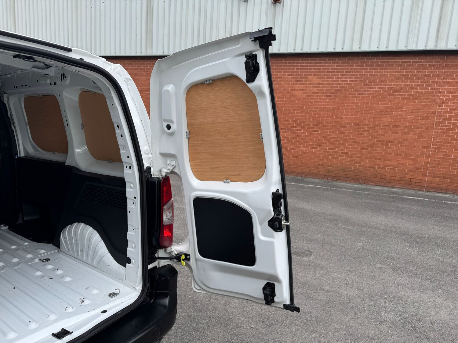 Used Peugeot Partner 2021 for sale - 78028781: Photo 19