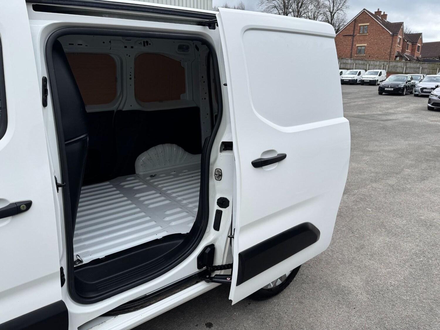 Used Peugeot Partner 2021 for sale - 78028781: Photo 30