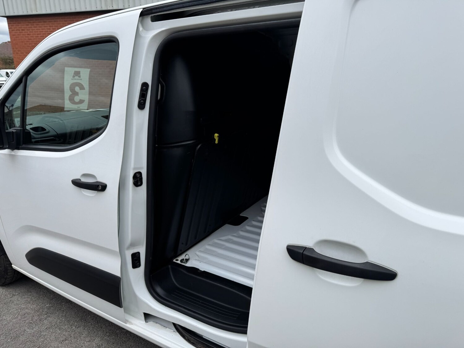 Used Peugeot Partner 2021 for sale - 78028781: Photo 31