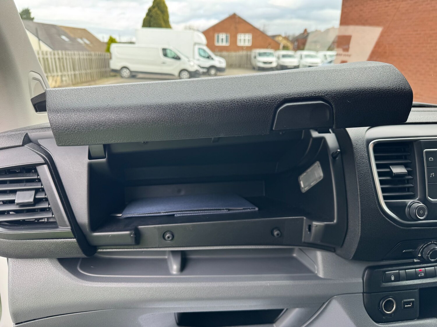 Used Peugeot Expert 2021 for sale - 77747071: Photo 37