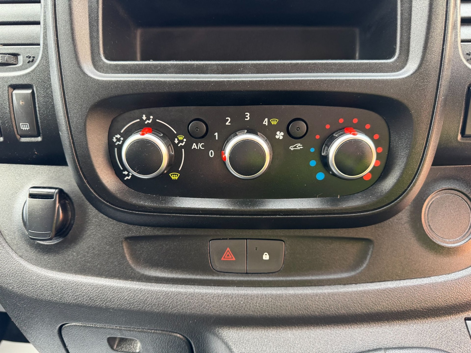 Used Renault Trafic 2021 for sale - 78223254: Photo 24