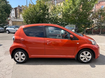 Used Toyota AYGO 2013 for sale - 79472050: Photo