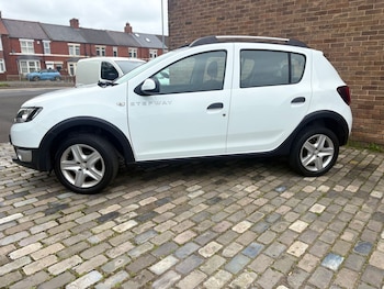 Used Dacia Sandero Stepway 2015 for sale - 78723234: Photo