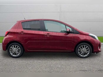 Used Toyota Yaris 2017 for sale - 77560830: Photo