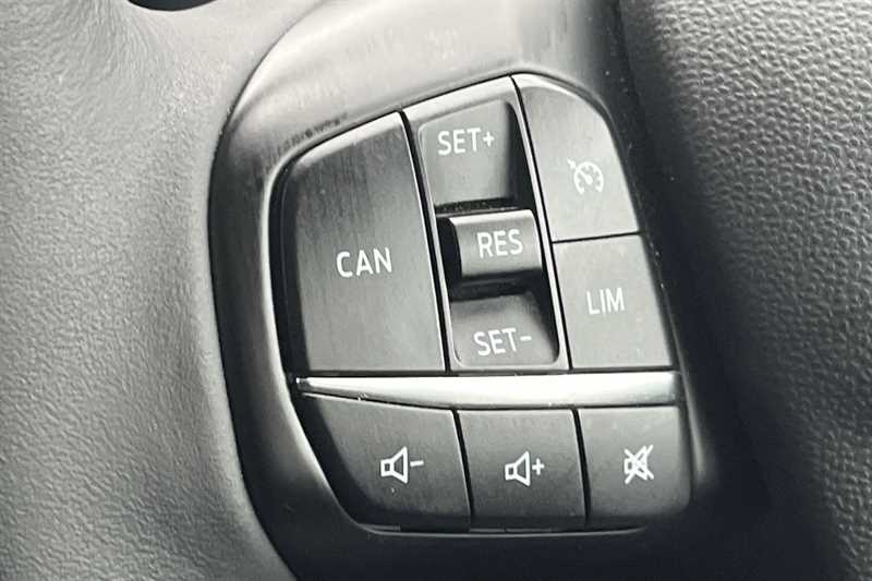 Used Ford Fiesta 2018 for sale - 76888997: Photo 16