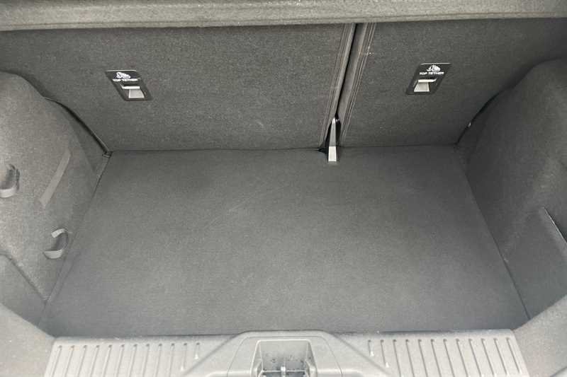 Used Ford Fiesta 2018 for sale - 76888997: Photo 20