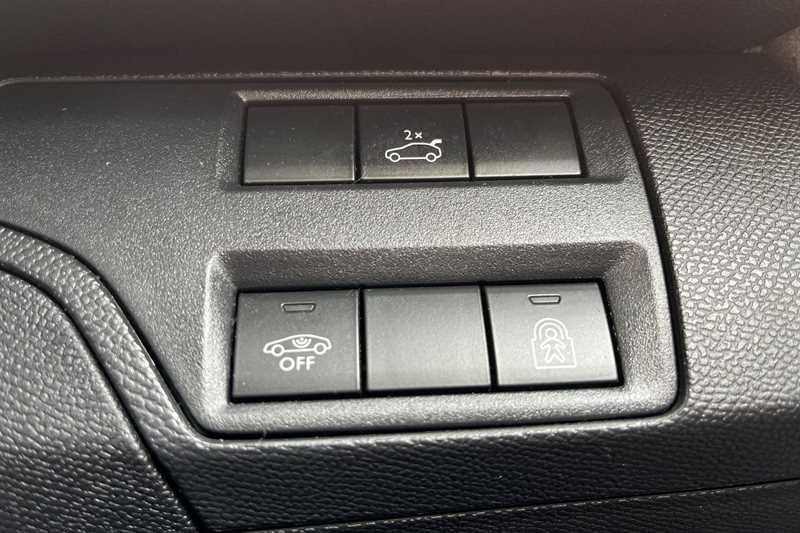 Used Peugeot 3008 2018 for sale - 76155268: Photo 28