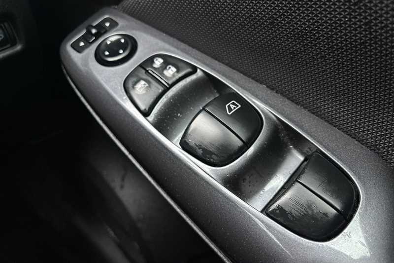 Used Nissan Juke 2023 for sale - 78187136: Photo 18