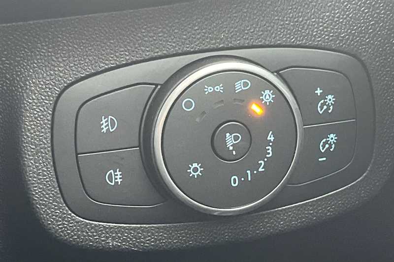 Used Ford Fiesta 2018 for sale - 76311764: Photo 26