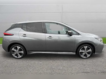 Used Nissan Leaf 2021 for sale - 77031792: Photo
