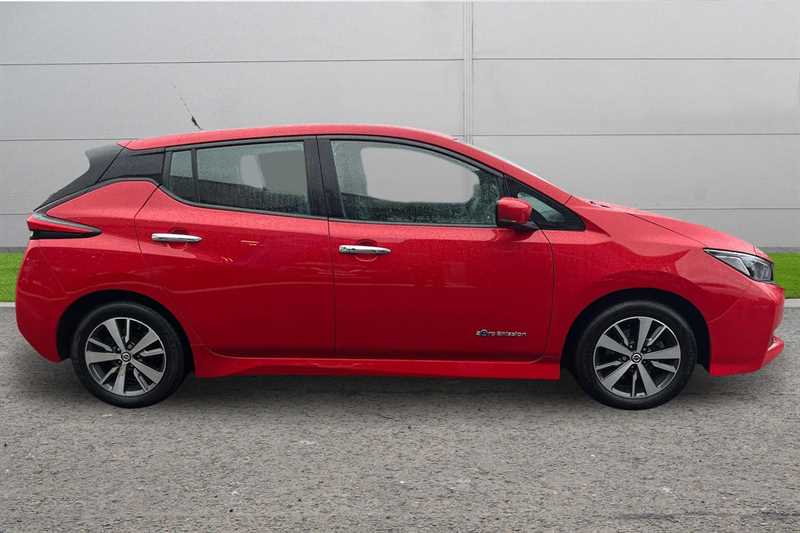 Used Nissan Leaf 2018 for sale - 76875243: Photo 3