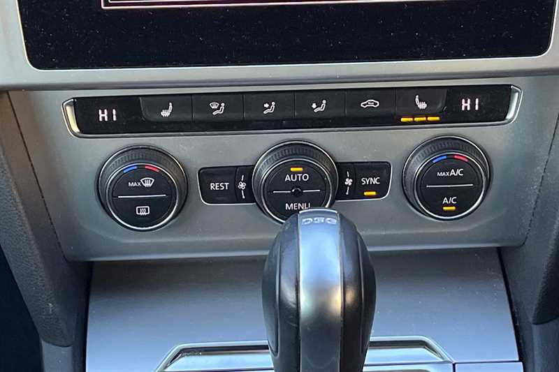 Used Volkswagen Passat 2018 for sale - 76668380: Photo 12