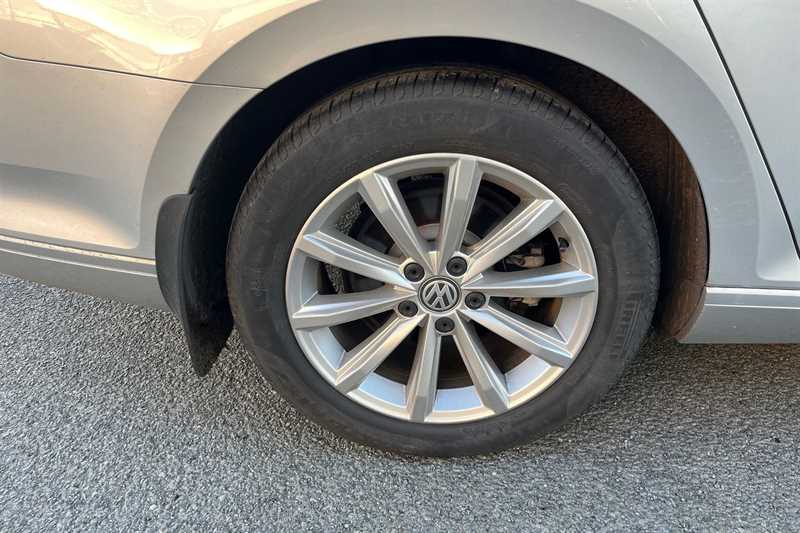 Used Volkswagen Passat 2018 for sale - 76668380: Photo 6