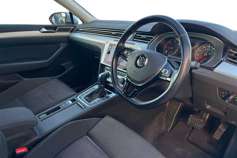 Used Volkswagen Passat 2018 for sale - 76668380: Photo 8