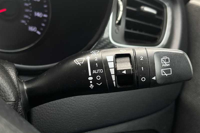 Used Kia Carens 2017 for sale - 76155286: Photo 22