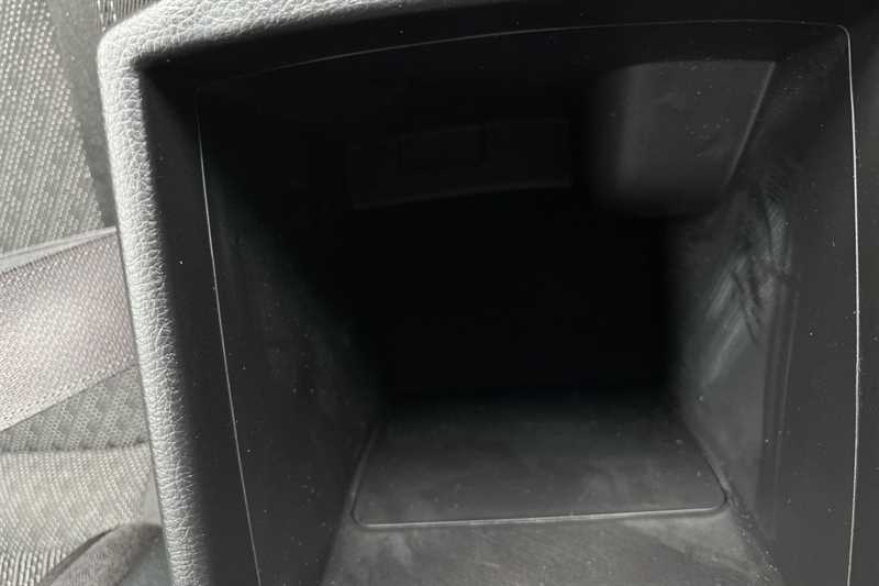 Used Kia Carens 2017 for sale - 76155286: Photo 25