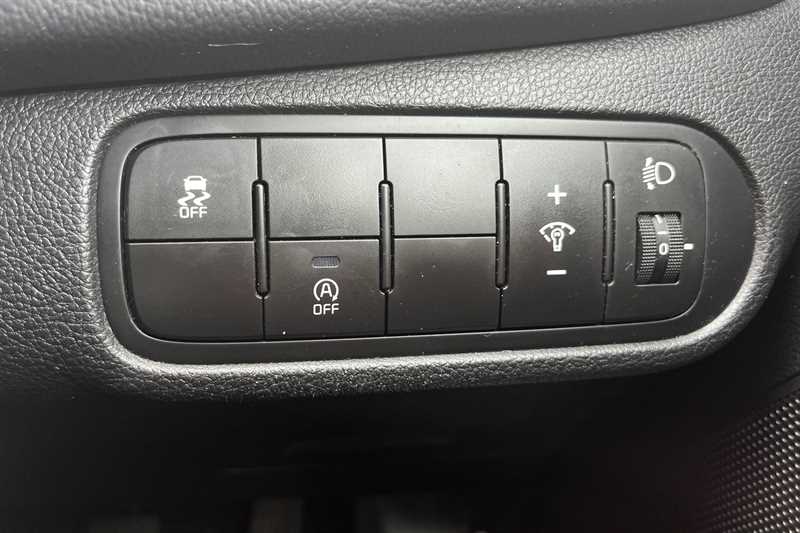 Used Kia Carens 2017 for sale - 76155286: Photo 27
