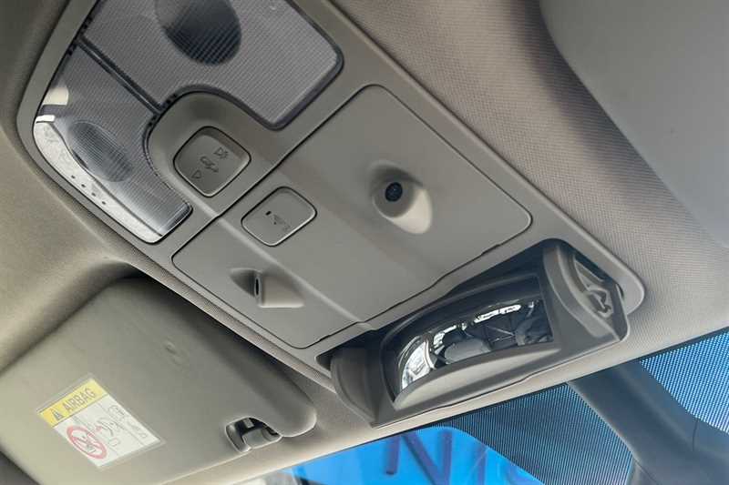 Used Kia Carens 2017 for sale - 76155286: Photo 28