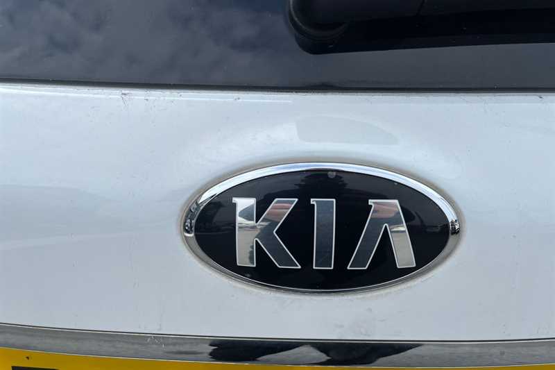 Used Kia Carens 2017 for sale - 76155286: Photo 38