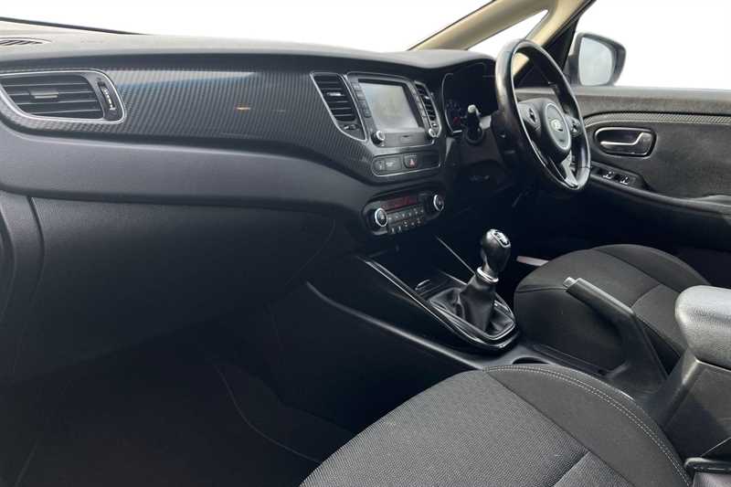 Used Kia Carens 2017 for sale - 76155286: Photo 7