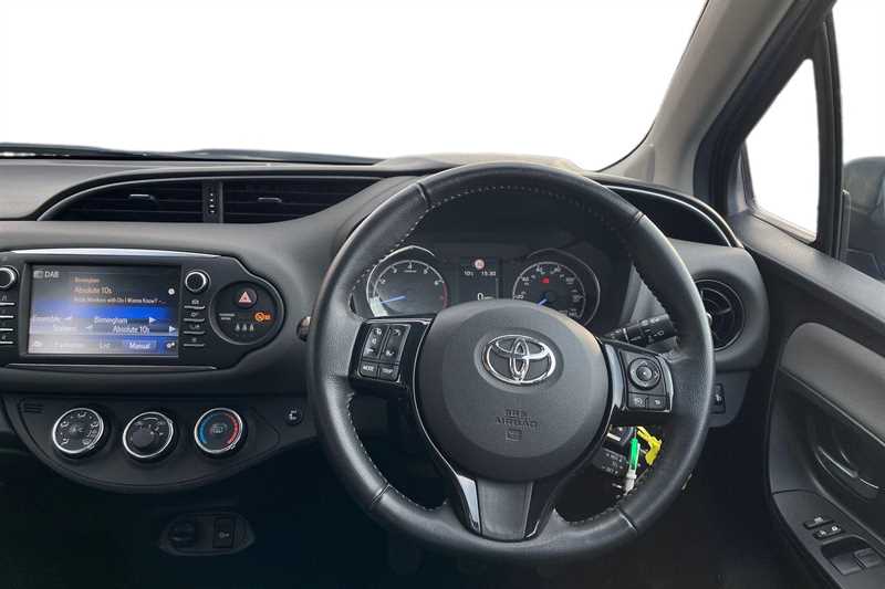 Used Toyota Yaris 2018 for sale - 76434873: Photo 15