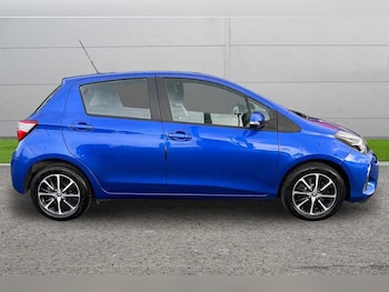 Used Toyota Yaris 2018 for sale - 76434873: Photo