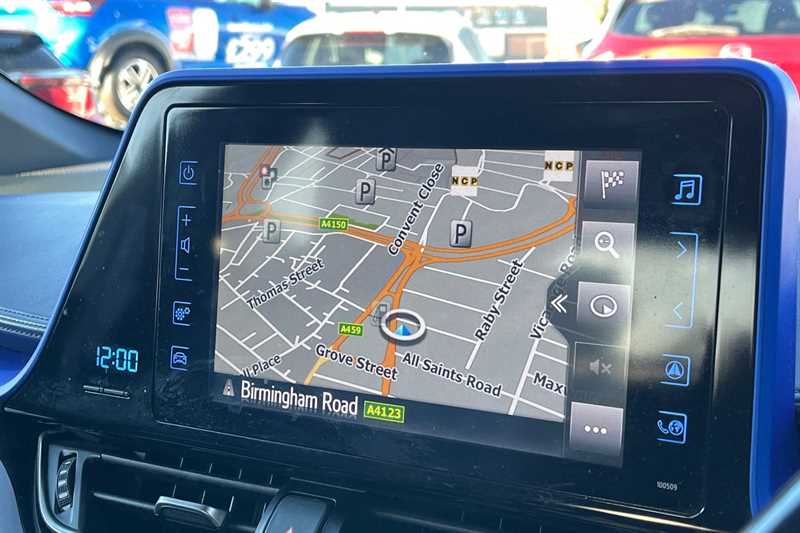 Used Toyota C-HR 2017 for sale - 76668369: Photo 10