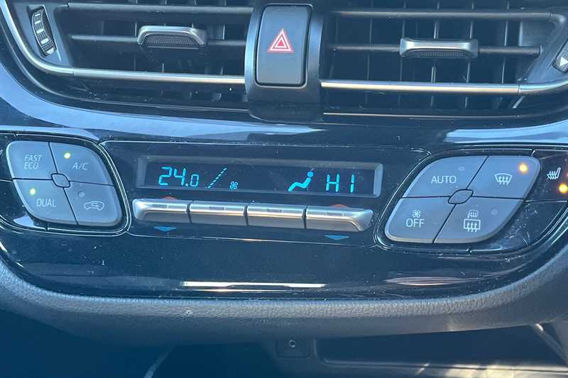 Used Toyota C-HR 2017 for sale - 76668369: Photo 12