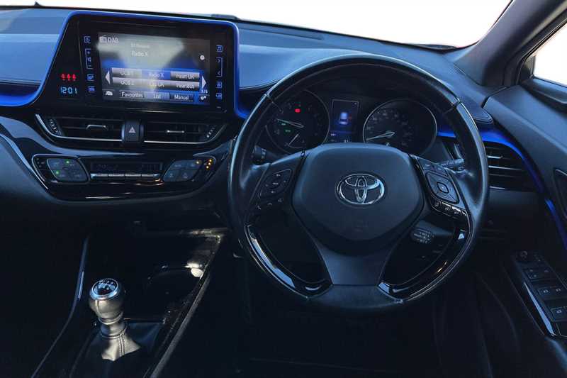 Used Toyota C-HR 2017 for sale - 76668369: Photo 15
