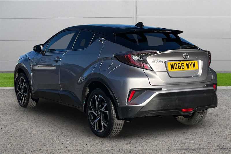 Used Toyota C-HR 2017 for sale - 76668369: Photo 2