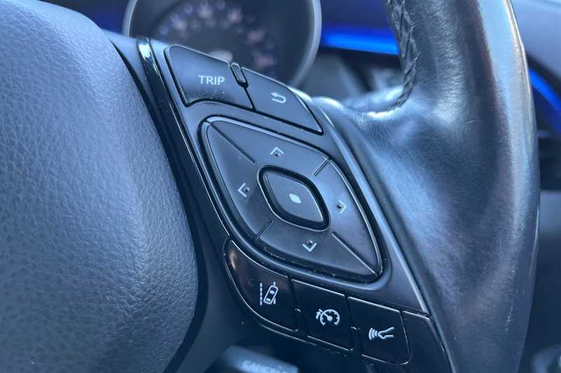 Used Toyota C-HR 2017 for sale - 76668369: Photo 24