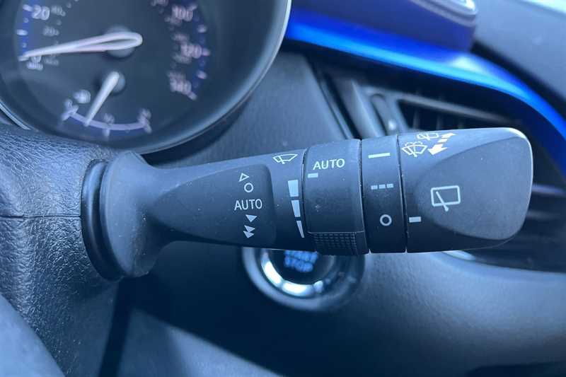 Used Toyota C-HR 2017 for sale - 76668369: Photo 25