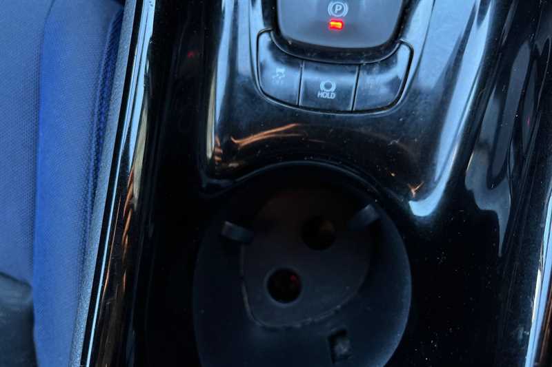 Used Toyota C-HR 2017 for sale - 76668369: Photo 28