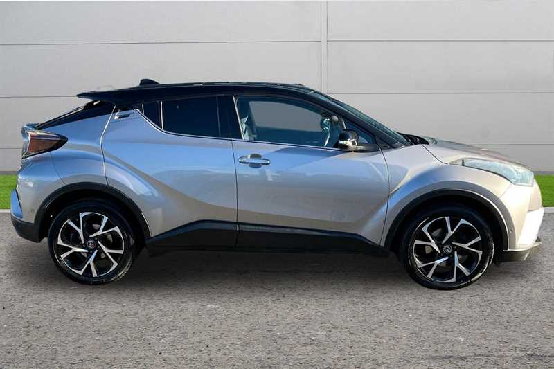 Used Toyota C-HR 2017 for sale - 76668369: Photo 3