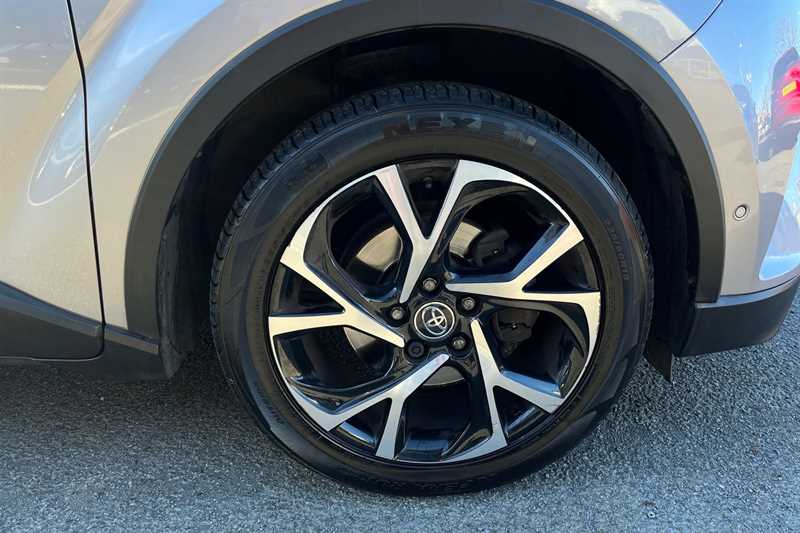 Used Toyota C-HR 2017 for sale - 76668369: Photo 6