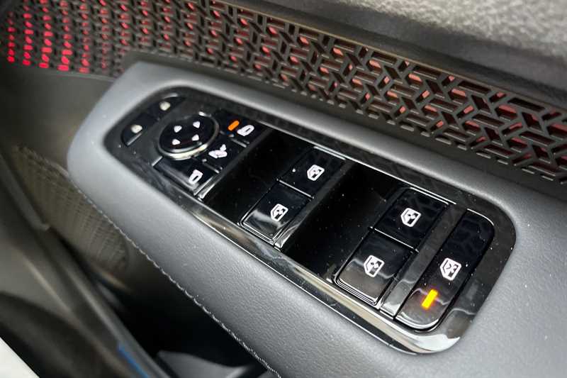 Used Nissan ARIYA 2025 for sale - 76705800: Photo 18