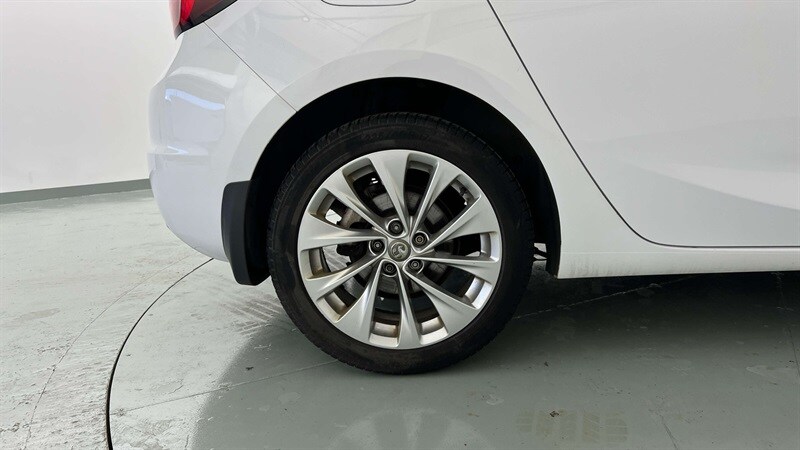 Used Vauxhall Astra 2017 for sale - 76176409: Photo 11