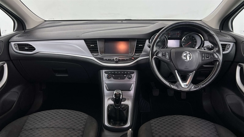 Used Vauxhall Astra 2017 for sale - 76176409: Photo 2