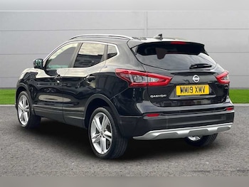 Used Nissan Qashqai 2019 for sale - 76272710: Photo 2