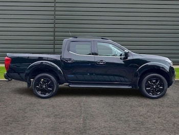 Nissan - Navara
