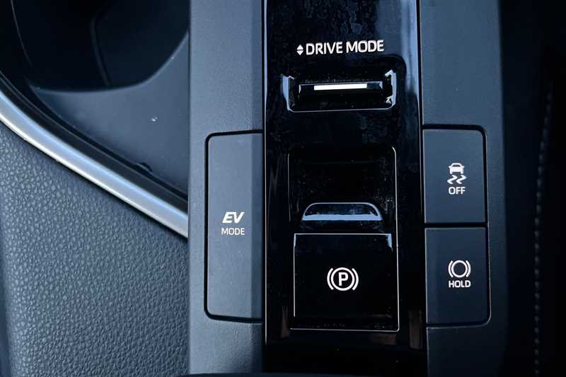 Used Toyota C-HR 2024 for sale - 77134095: Photo 28