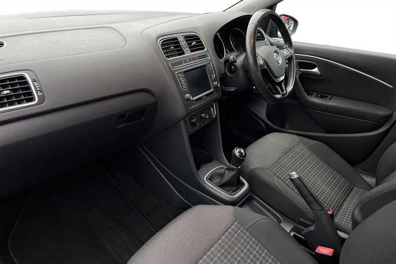 Used Volkswagen Polo 2016 for sale - 76760834: Photo 7