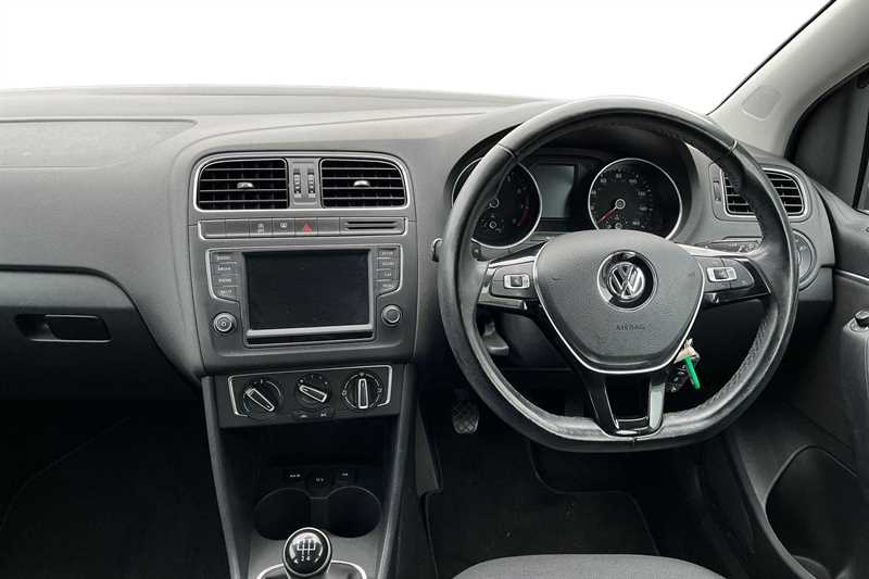 Used Volkswagen Polo 2016 for sale - 76760834: Photo 9