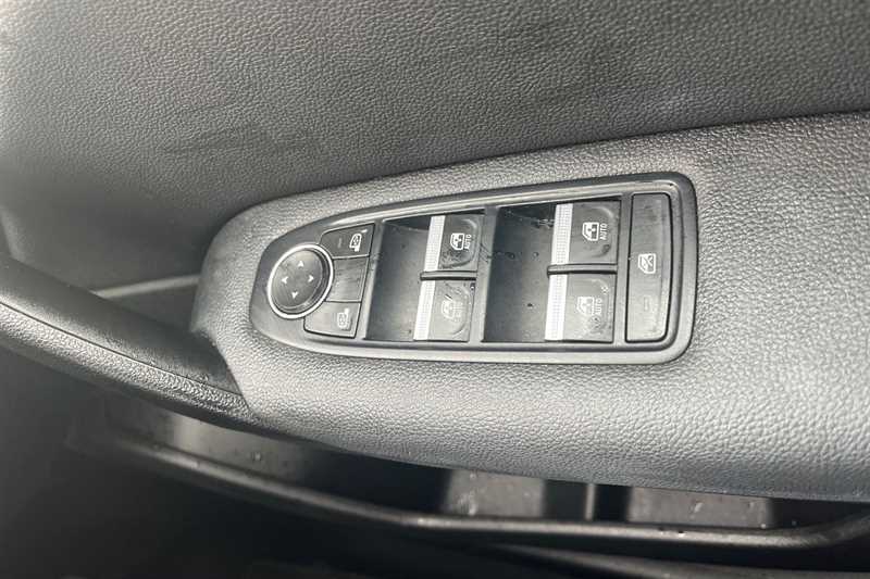 Used Renault Captur 2022 for sale - 77428449: Photo 18