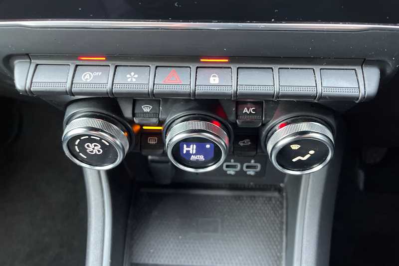 Used Renault Captur 2022 for sale - 77428449: Photo 25