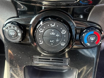 Used Ford Fiesta 2014 for sale - 79086018: Photo