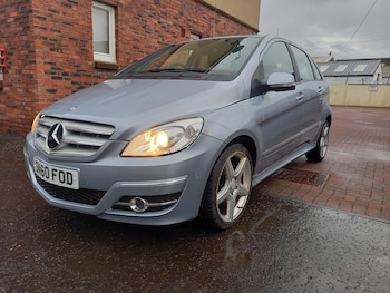 Used Mercedes-Benz B Class 2011 for sale - 76450411: Photo