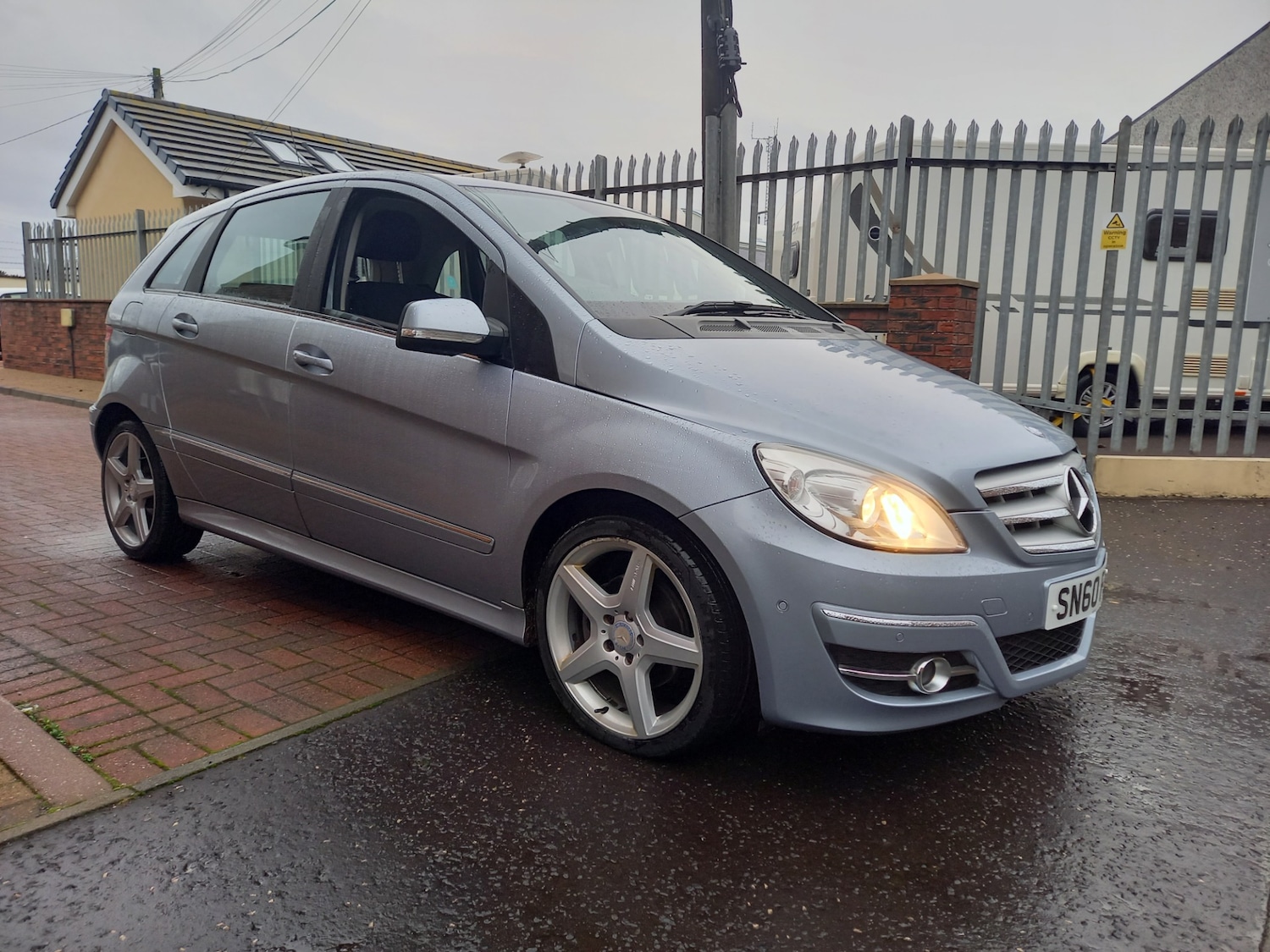 Used Mercedes-Benz B Class 2011 for sale - 76450411: Photo 7